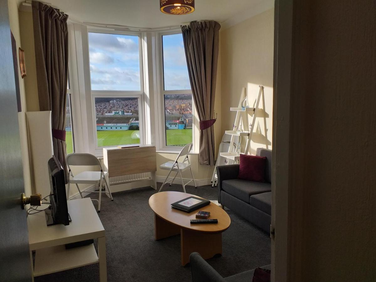 Cricket Stadium View Apartamento Scarborough Exterior foto